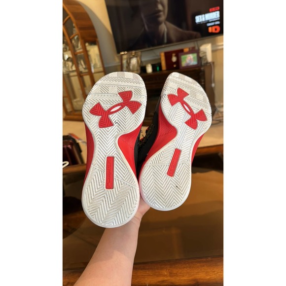 Boys Under Armour High Top Shoes  Size 7Y - Picture 5 of 5